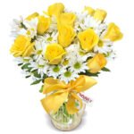 vaso-com-rosas-amarelas-e-margaridas1.jpg