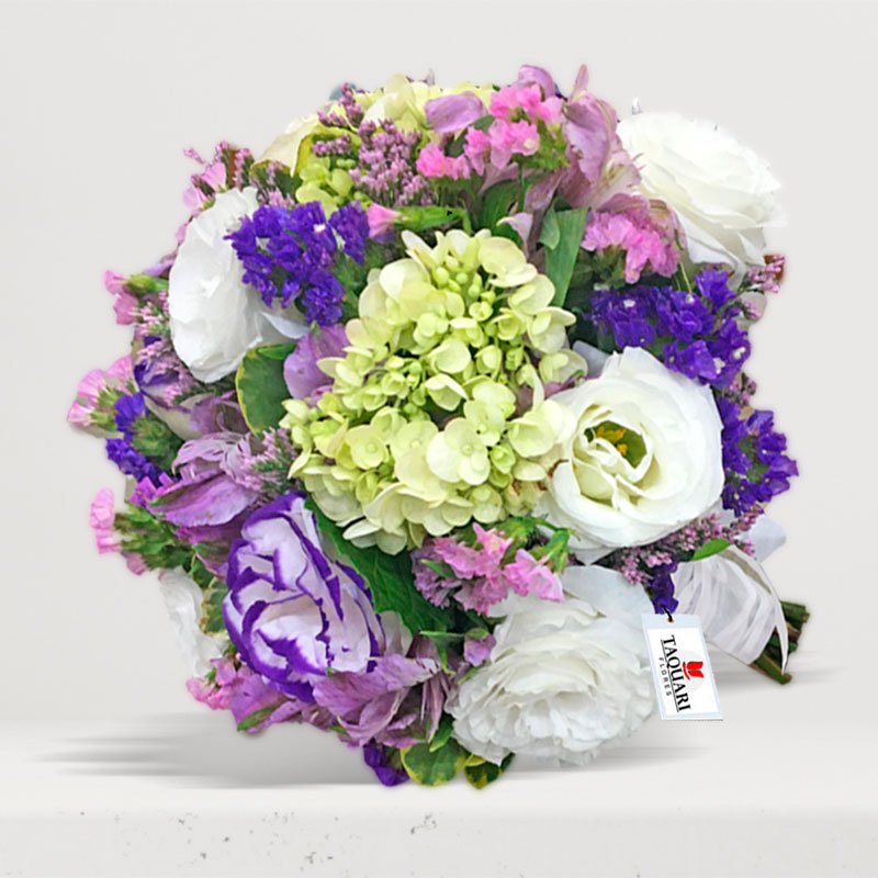 Buquê de Noiva Com Flores Lilás, Roxa e Brancas